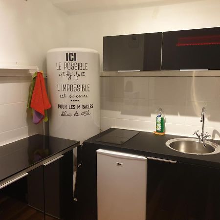 Spa Celyna Appartement Avec Jacuzzi Privatif 里昂 外观 照片